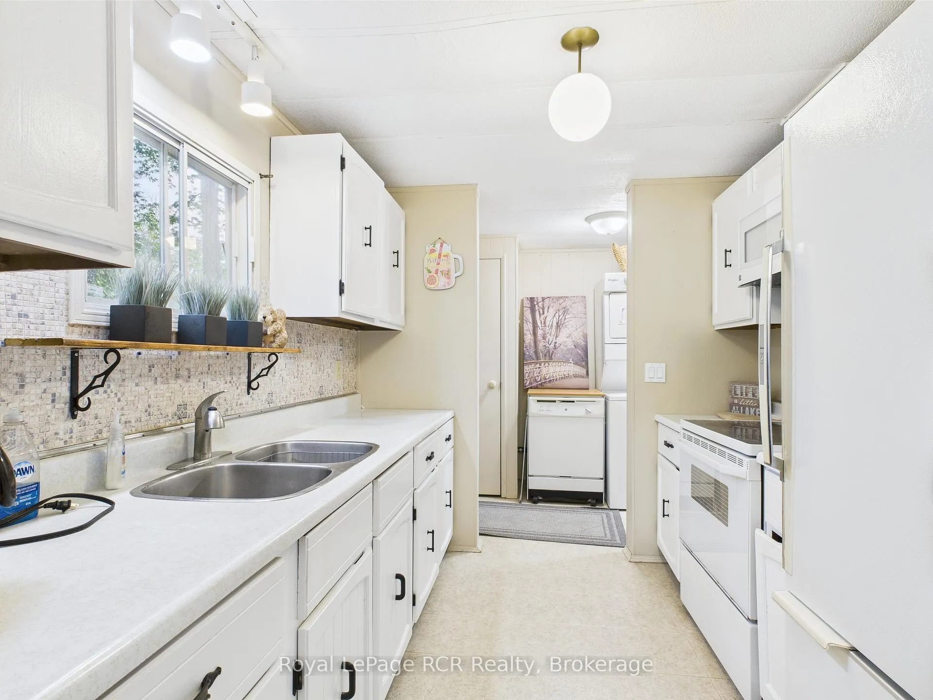 Photo 3 of 112 Huron Road, Huron-Kinloss — HOMEH