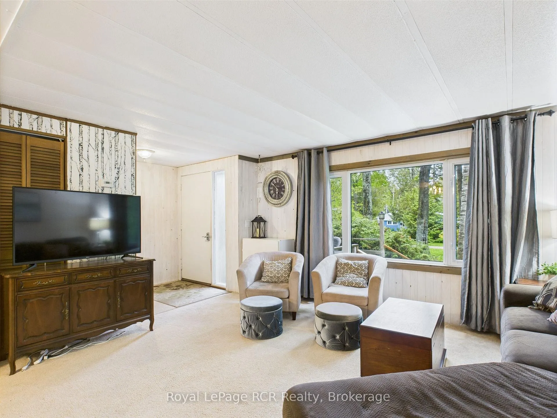 Photo 7 of 112 Huron Road, Huron-Kinloss — HOMEH