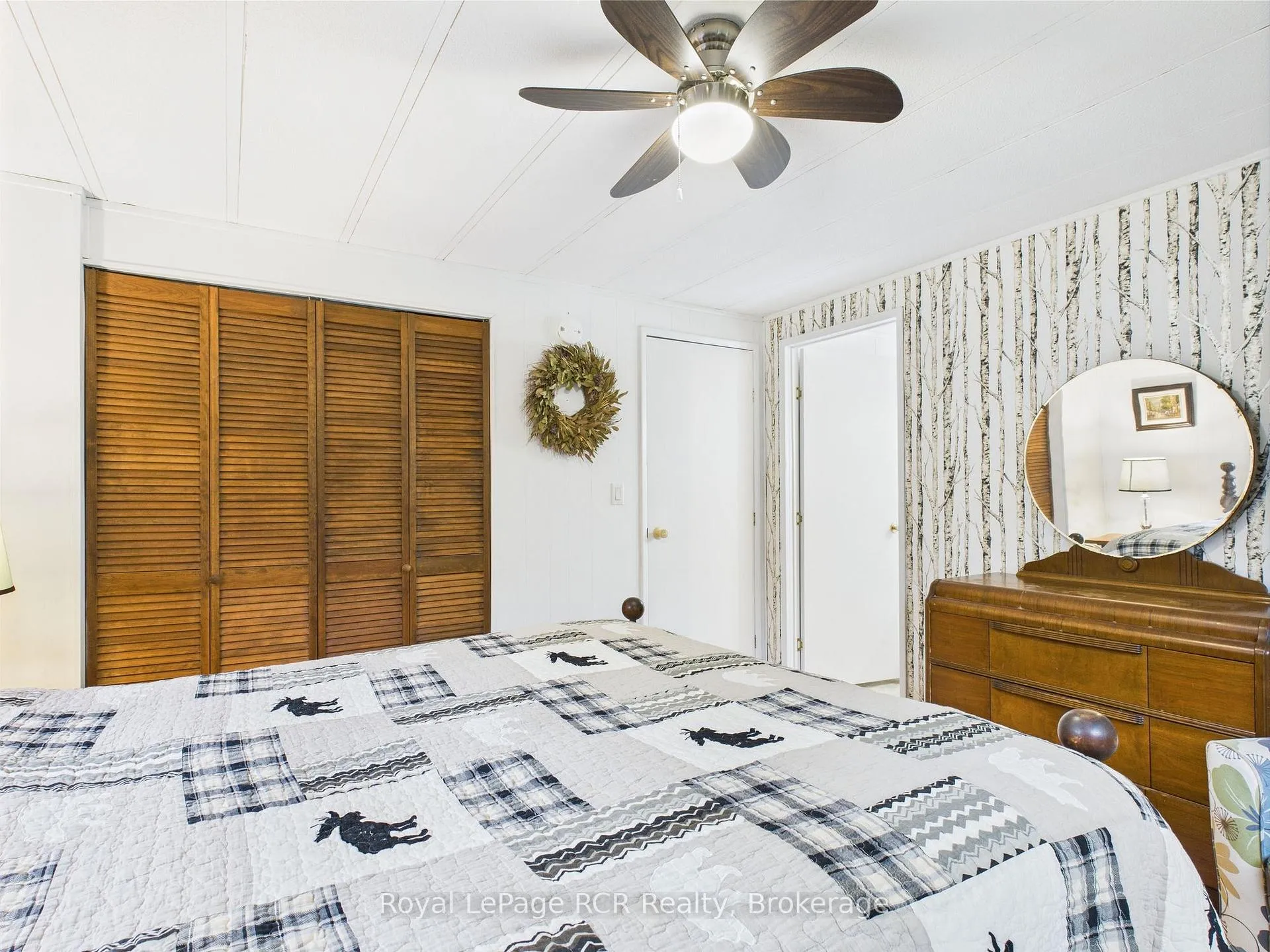 Photo 11 of 112 Huron Road, Huron-Kinloss — HOMEH