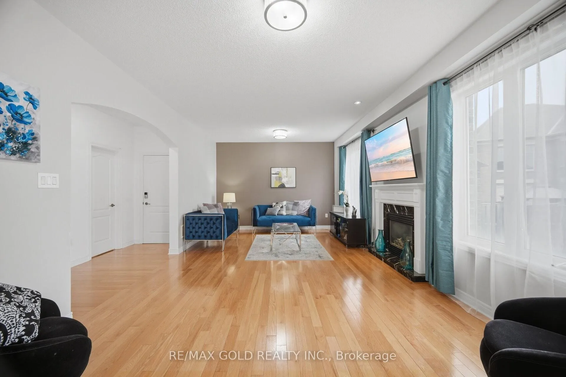 Photo 12 of 33 Garryoaks Drive, Brampton, Bram East — HOMEH
