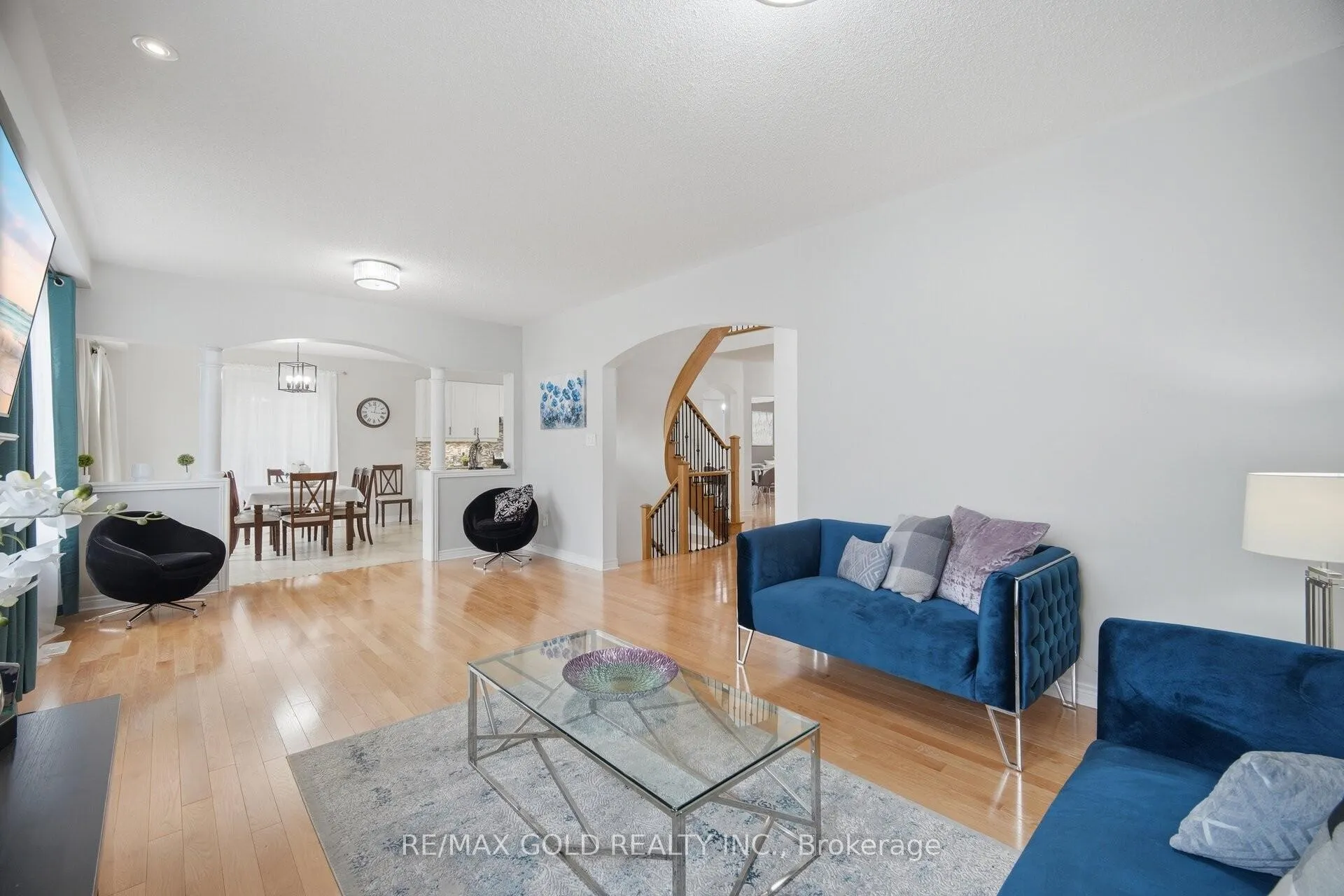Photo 13 of 33 Garryoaks Drive, Brampton, Bram East — HOMEH
