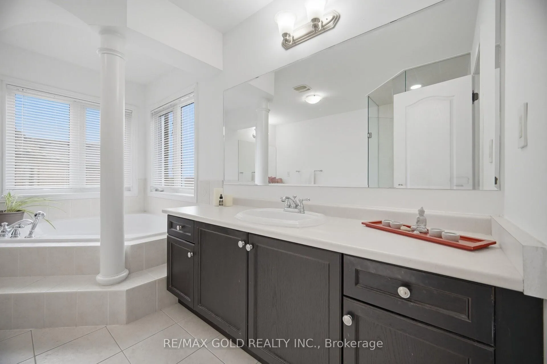 Photo 20 of 33 Garryoaks Drive, Brampton, Bram East — HOMEH