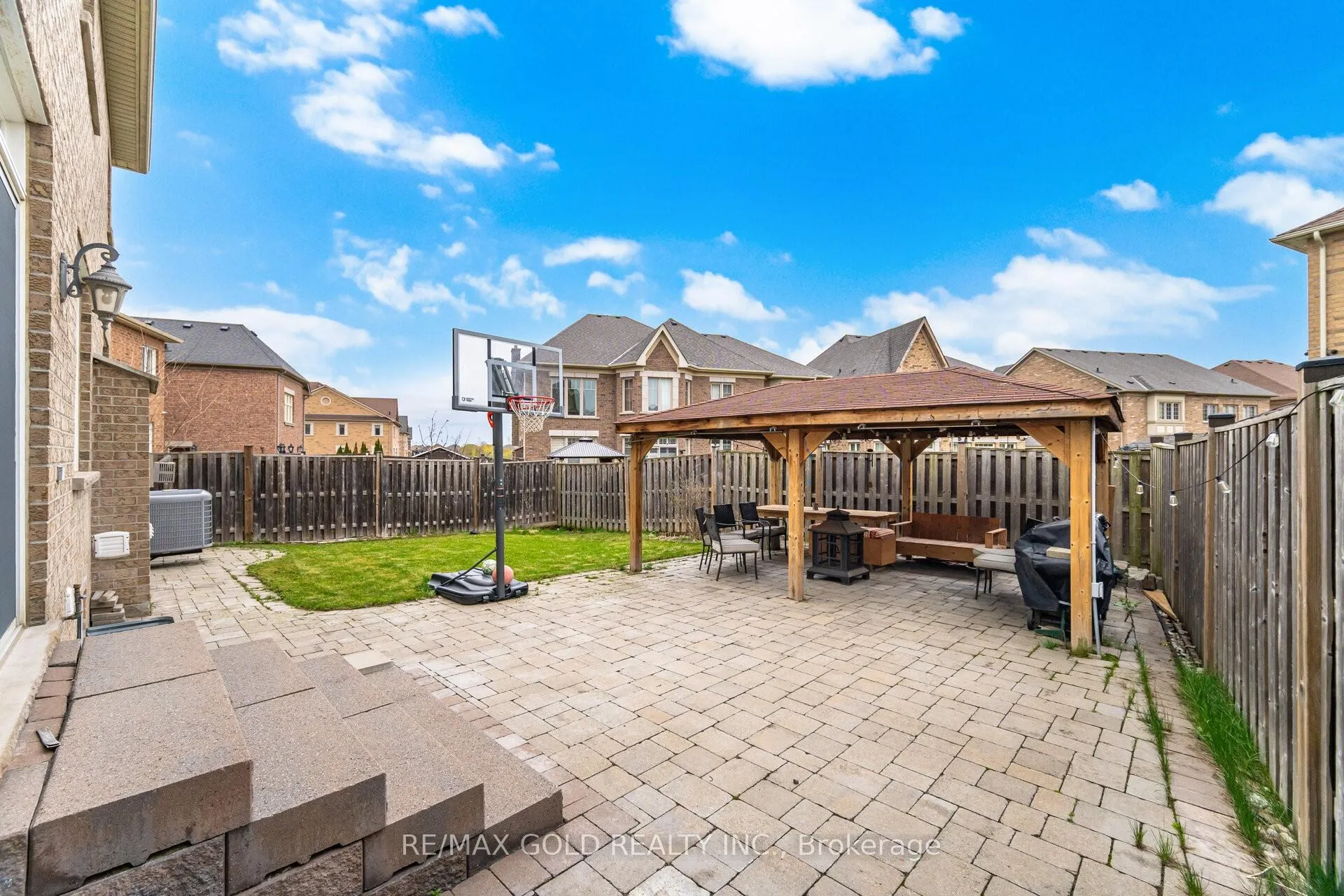 Photo 37 of 33 Garryoaks Drive, Brampton, Bram East — HOMEH