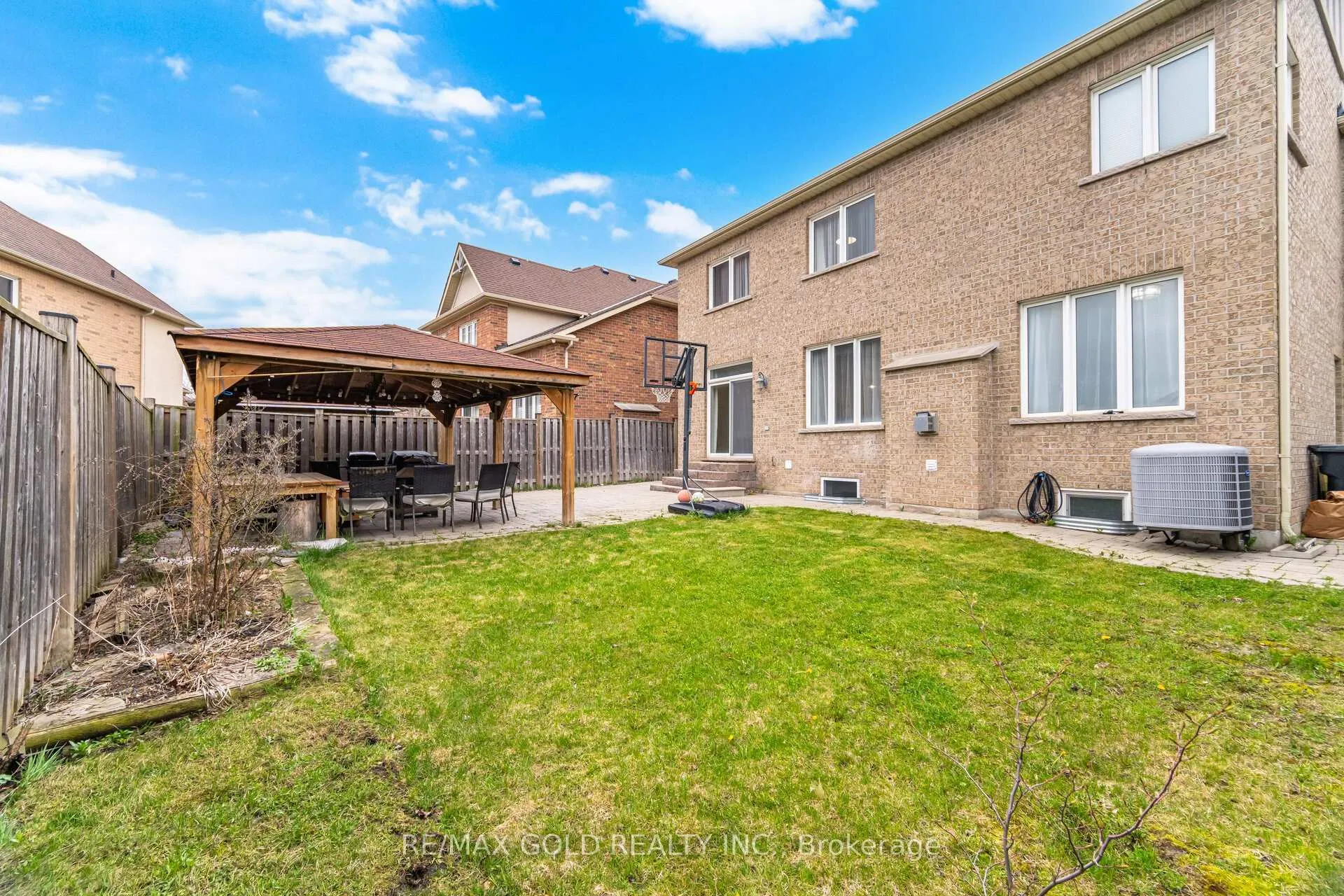 Photo 38 of 33 Garryoaks Drive, Brampton, Bram East — HOMEH