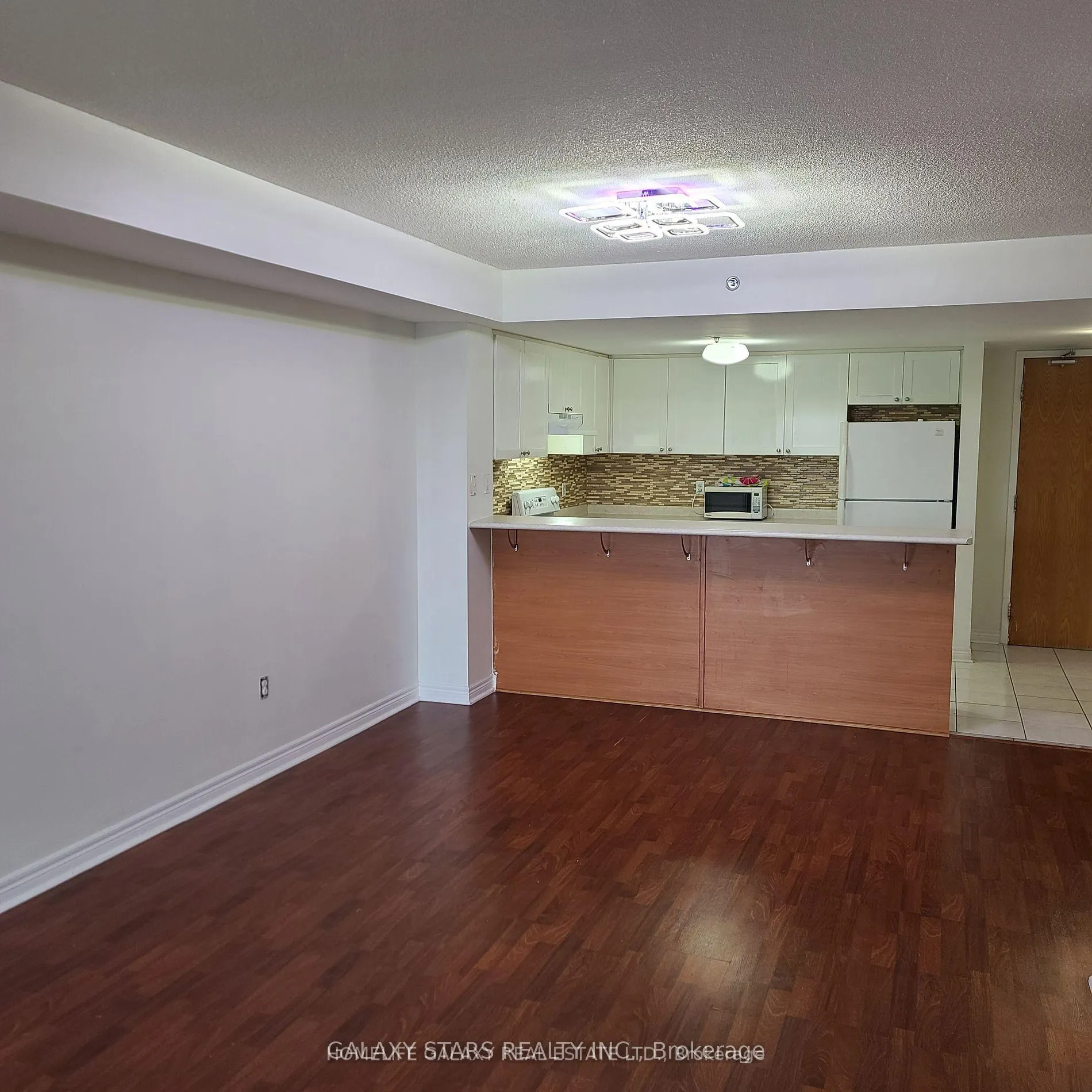 Photo 5 of Unit 402, 7428 Markham Road, Markham, Middlefield — HOMEH