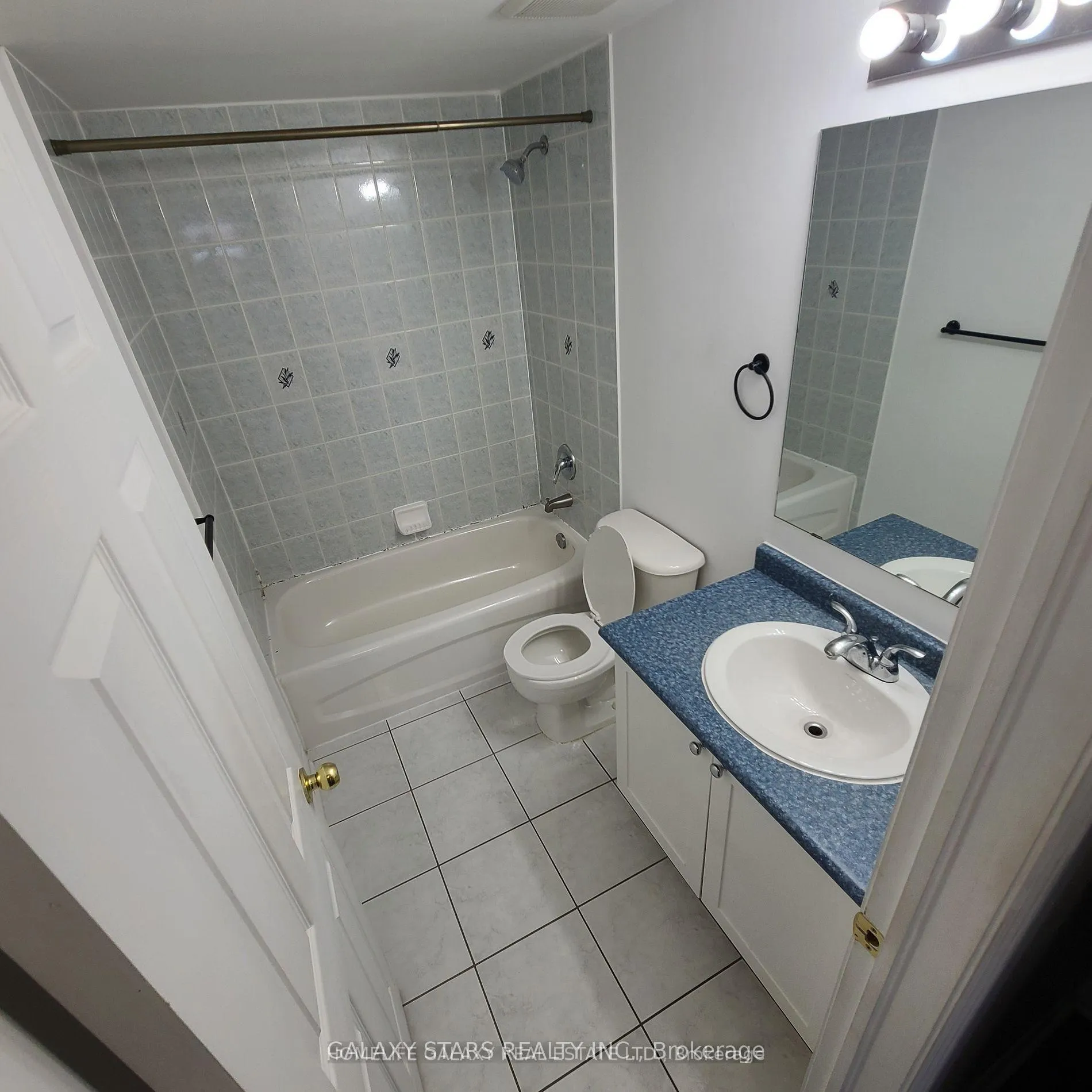 Photo 13 of Unit 402, 7428 Markham Road, Markham, Middlefield — HOMEH
