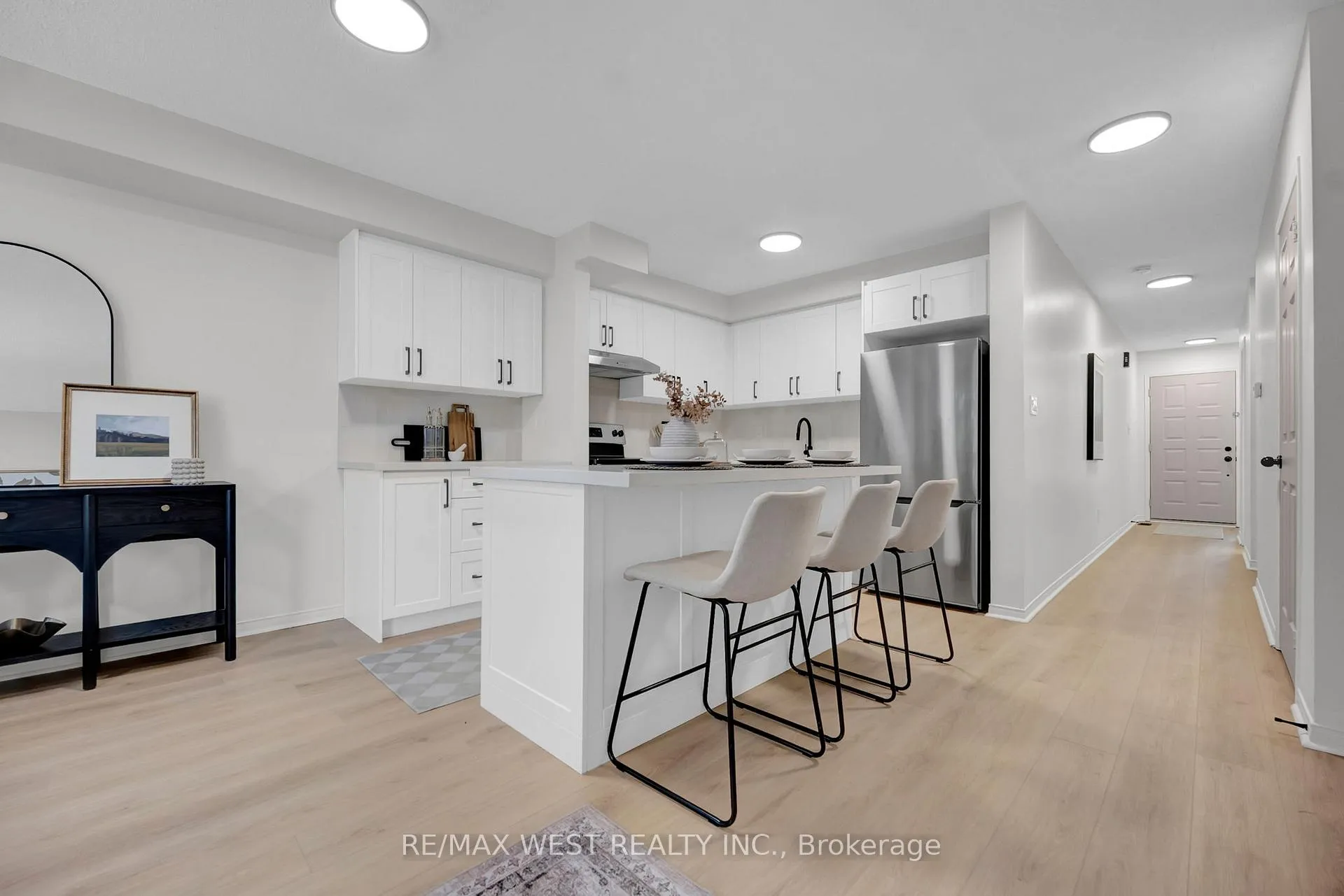 Photo 7 of Unit 27, 905 Bayly Street, Pickering, West Shore — HOMEH
