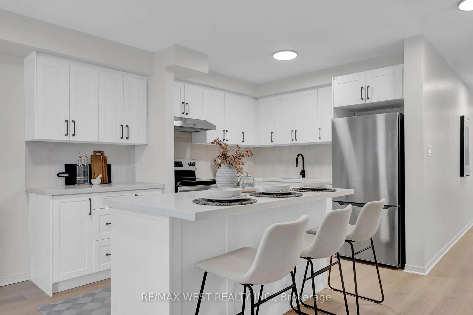 Photo 8 of Unit 27, 905 Bayly Street, Pickering, West Shore — HOMEH