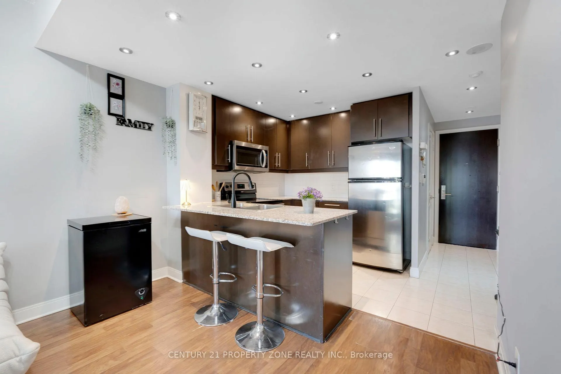 Photo 17 of Unit 1003, 50 Absolute Avenue, Mississauga, City Centre — HOMEH