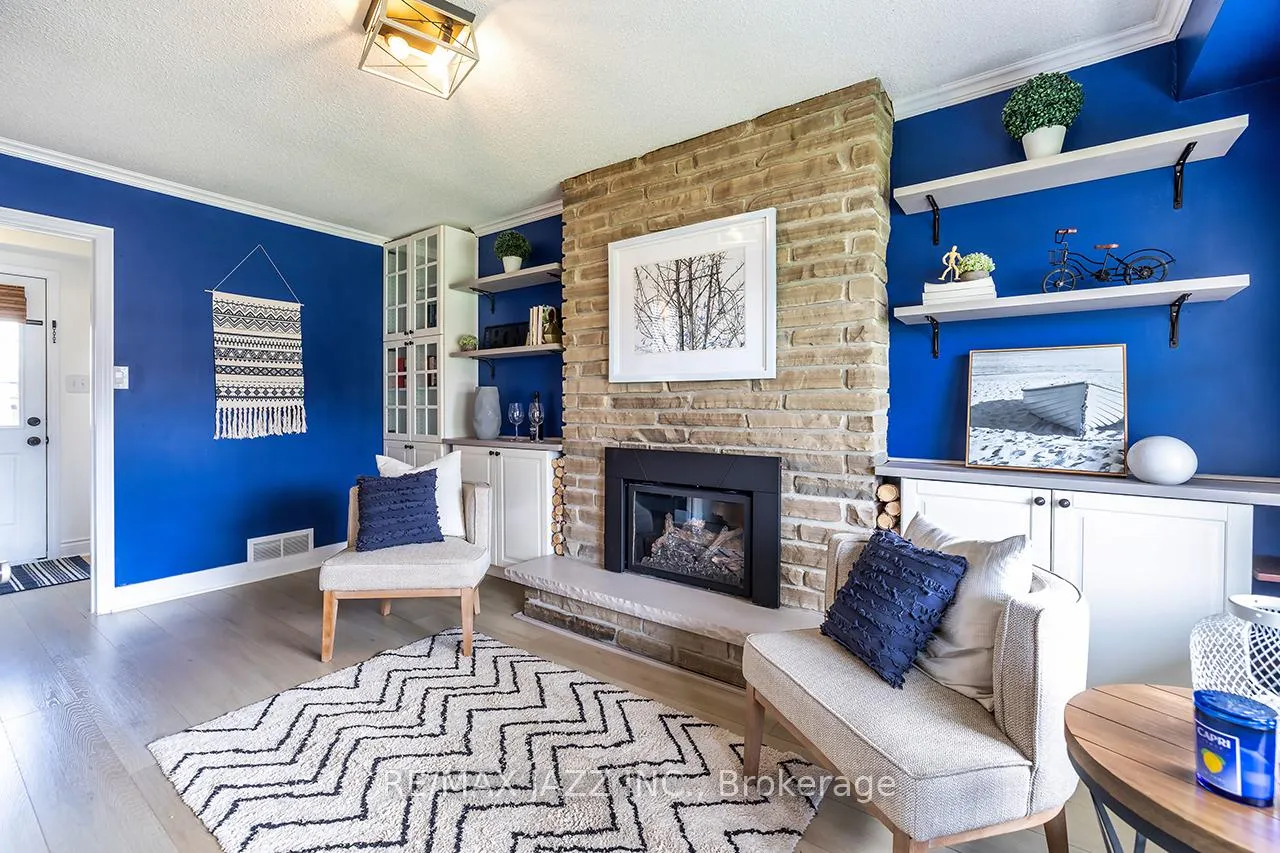 Photo 5 of 95 Hobbs Drive, Clarington, Bowmanville — HOMEH