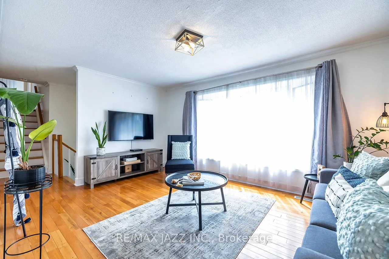 Photo 16 of 95 Hobbs Drive, Clarington, Bowmanville — HOMEH