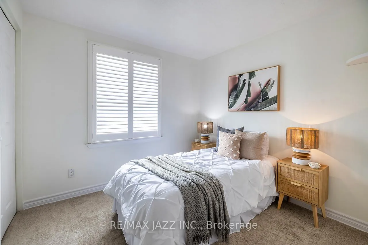 Photo 19 of 95 Hobbs Drive, Clarington, Bowmanville — HOMEH