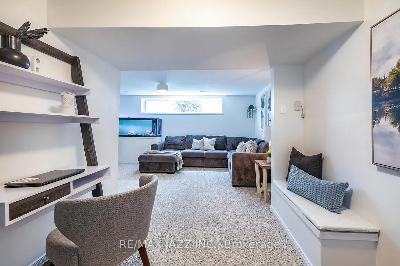 Photo 25 of 95 Hobbs Drive, Clarington, Bowmanville — HOMEH