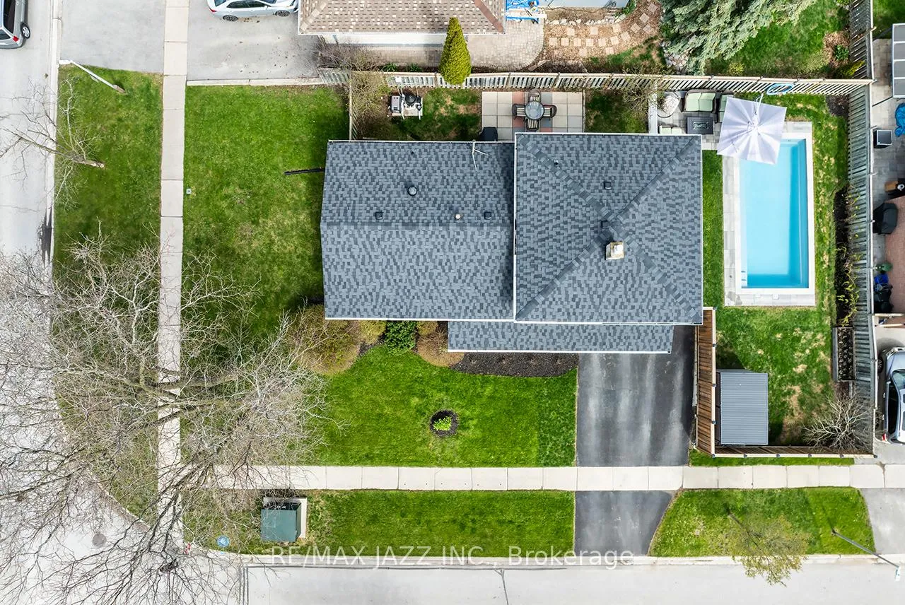 Photo 32 of 95 Hobbs Drive, Clarington, Bowmanville — HOMEH