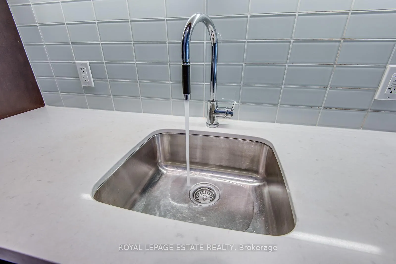 Photo 6 of Unit 329, 39 Queens Quay E, Toronto, Waterfront Communities — HOMEH