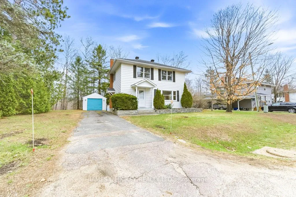 Photo 33 of 30 Laurier Avenue, Deep River, Deep River — HOMEH