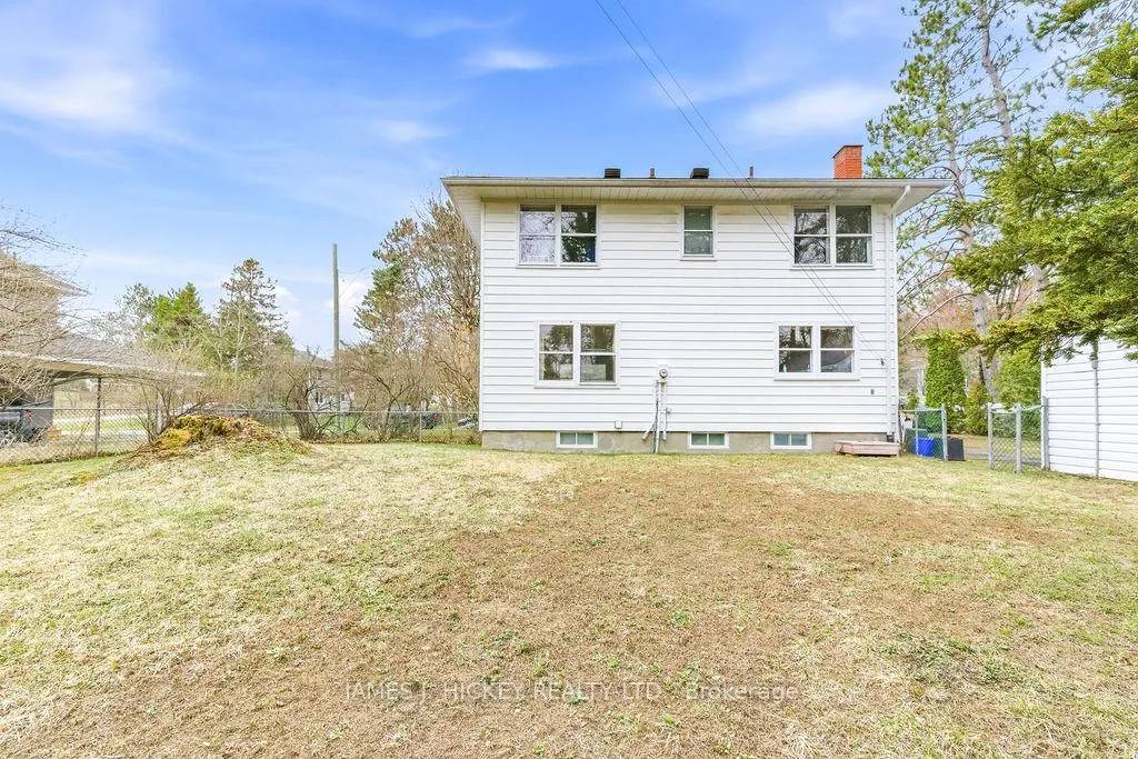 Photo 37 of 30 Laurier Avenue, Deep River, Deep River — HOMEH
