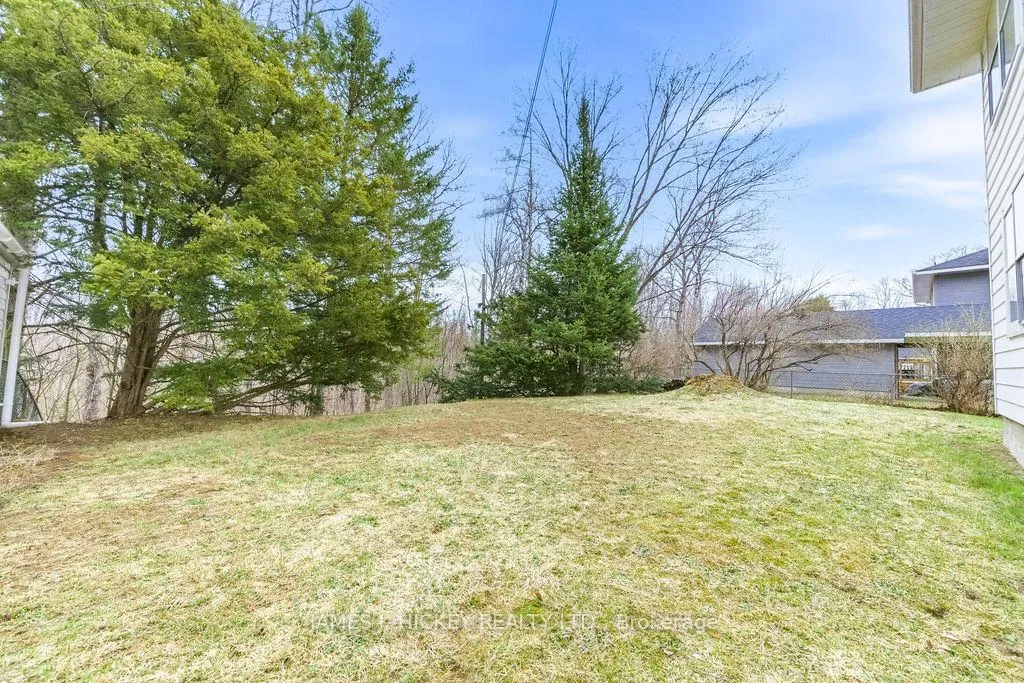 Photo 38 of 30 Laurier Avenue, Deep River, Deep River — HOMEH