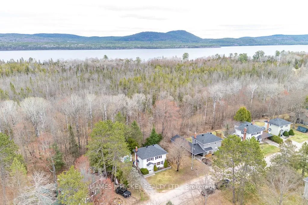 Photo 41 of 30 Laurier Avenue, Deep River, Deep River — HOMEH
