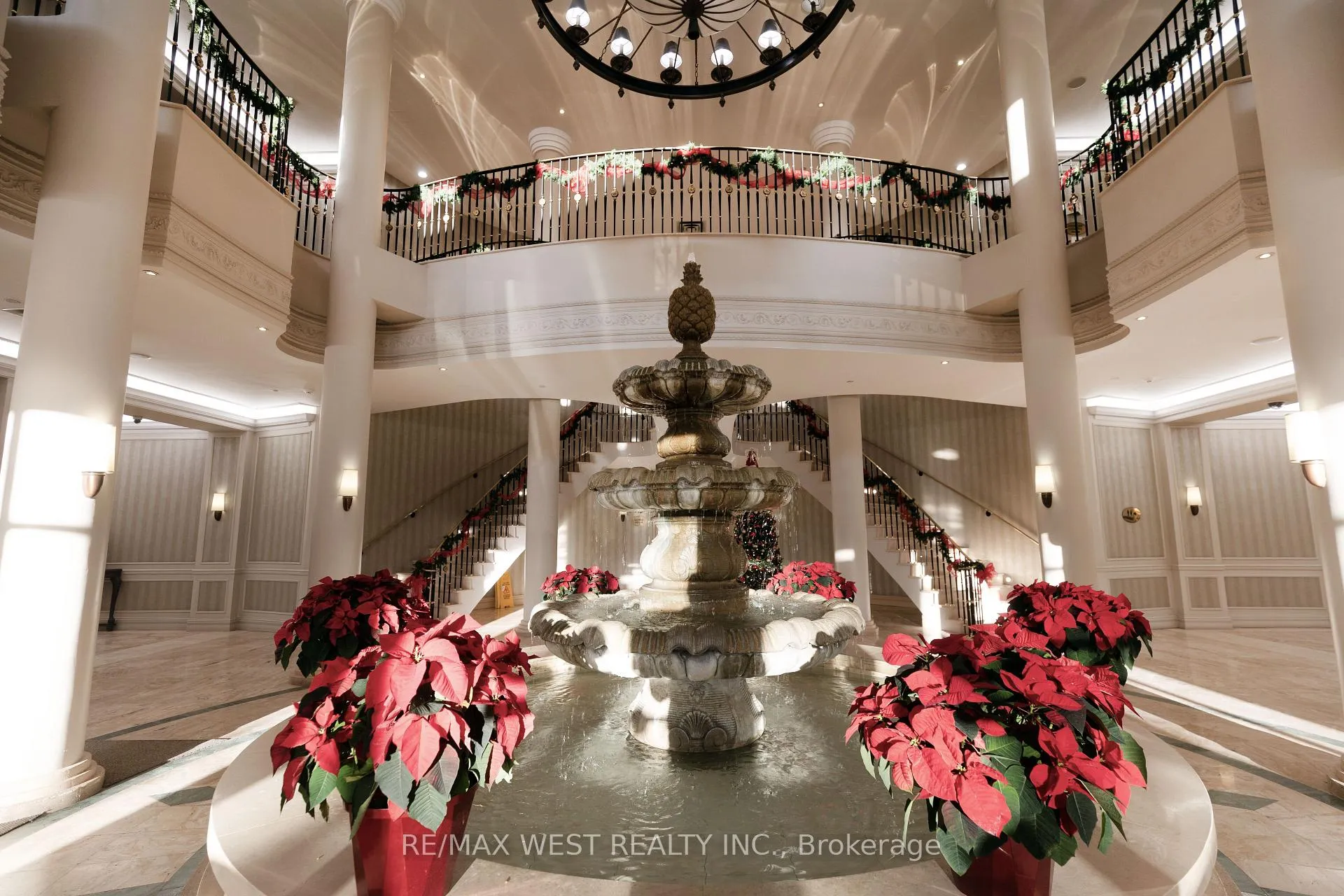 Photo 3 of Unit 902, 35 Kingsbridge Garden Circle, Mississauga, Hurontario — HOMEH