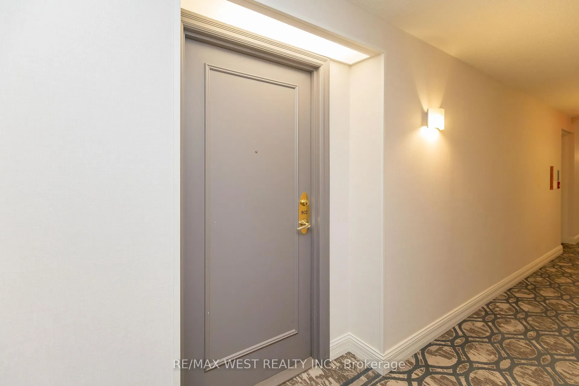 Photo 6 of Unit 902, 35 Kingsbridge Garden Circle, Mississauga, Hurontario — HOMEH