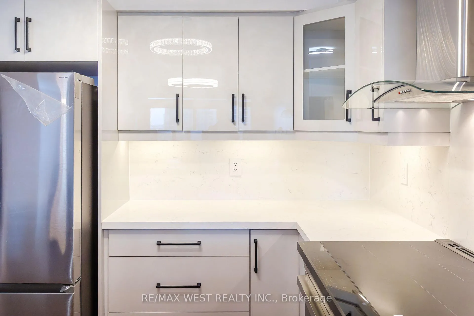 Photo 13 of Unit 902, 35 Kingsbridge Garden Circle, Mississauga, Hurontario — HOMEH