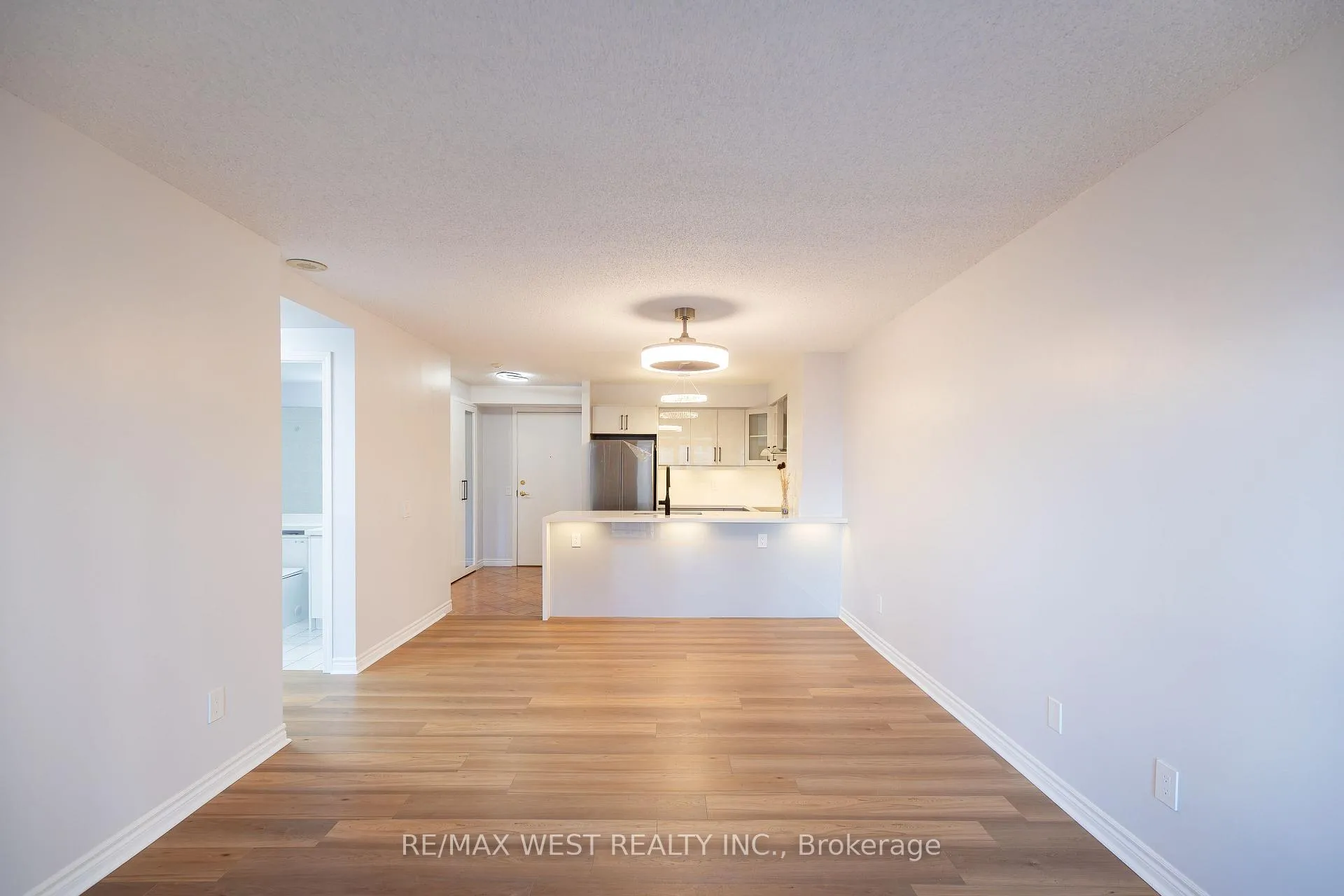 Photo 16 of Unit 902, 35 Kingsbridge Garden Circle, Mississauga, Hurontario — HOMEH
