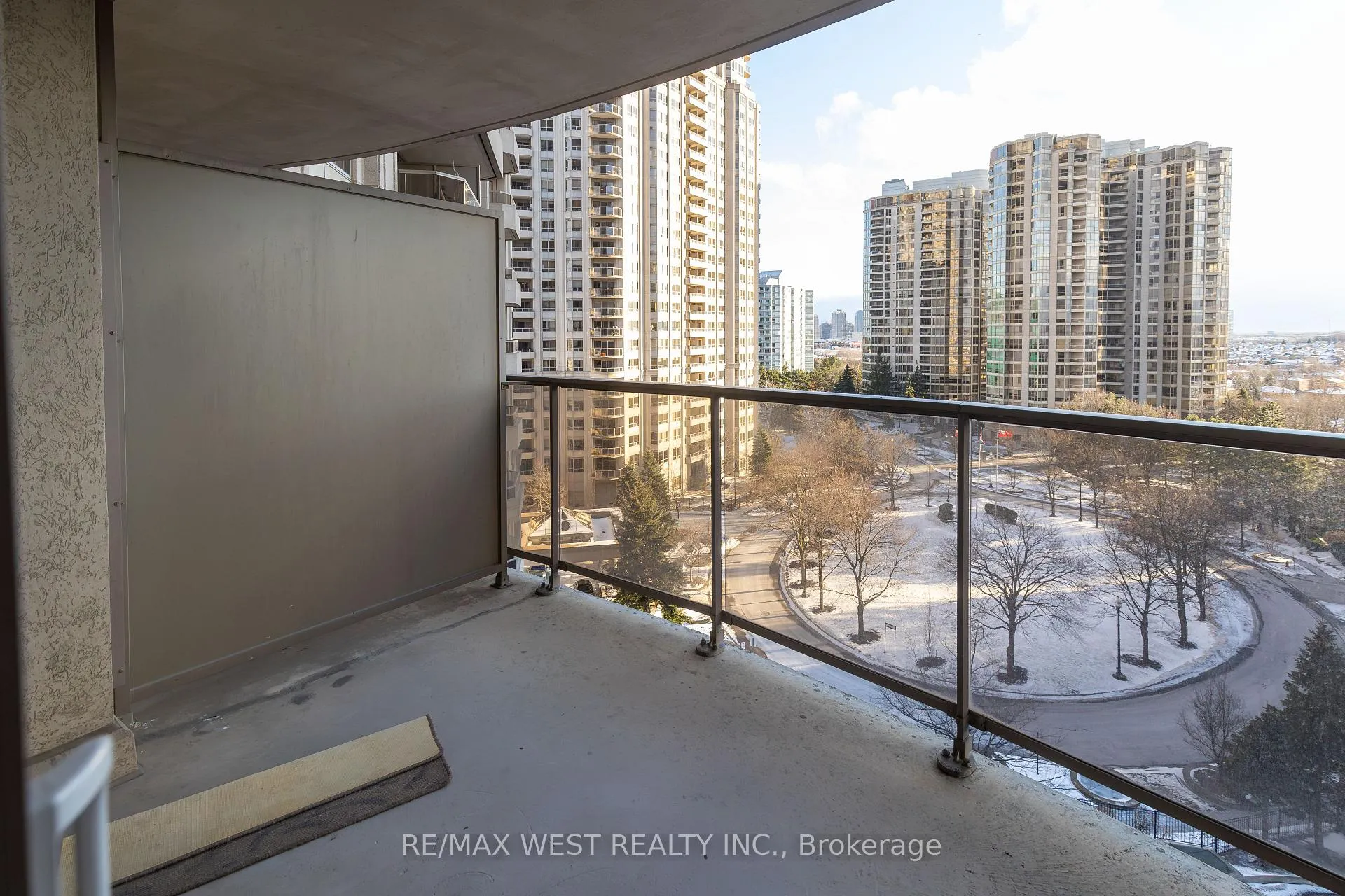 Photo 19 of Unit 902, 35 Kingsbridge Garden Circle, Mississauga, Hurontario — HOMEH