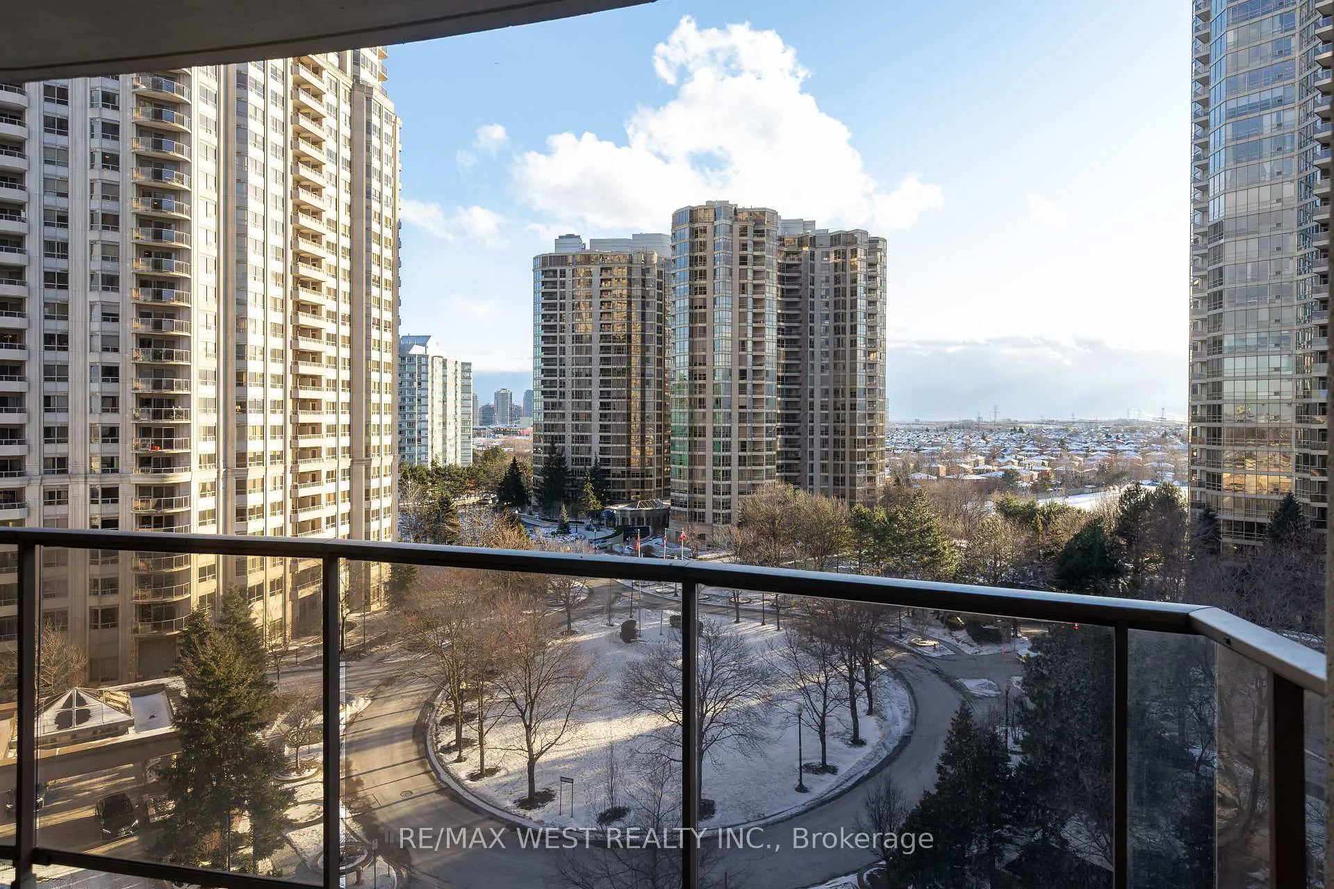 Photo 20 of Unit 902, 35 Kingsbridge Garden Circle, Mississauga, Hurontario — HOMEH