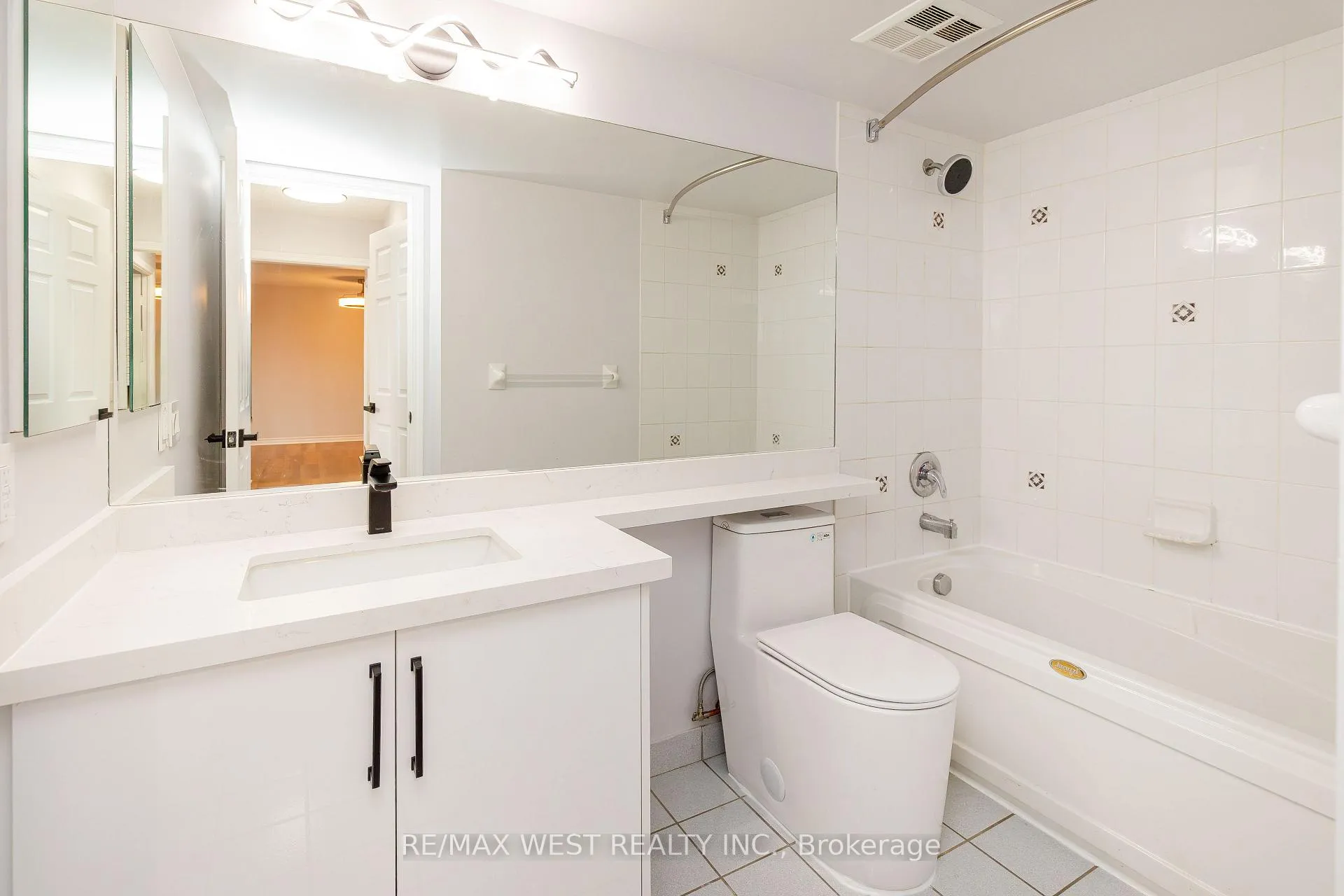 Photo 30 of Unit 902, 35 Kingsbridge Garden Circle, Mississauga, Hurontario — HOMEH