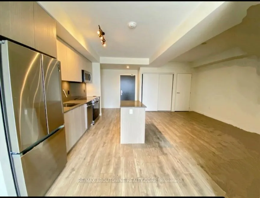 Photo 3 of Unit B0328, 133 Bronte Road, Oakville, Bronte — HOMEH