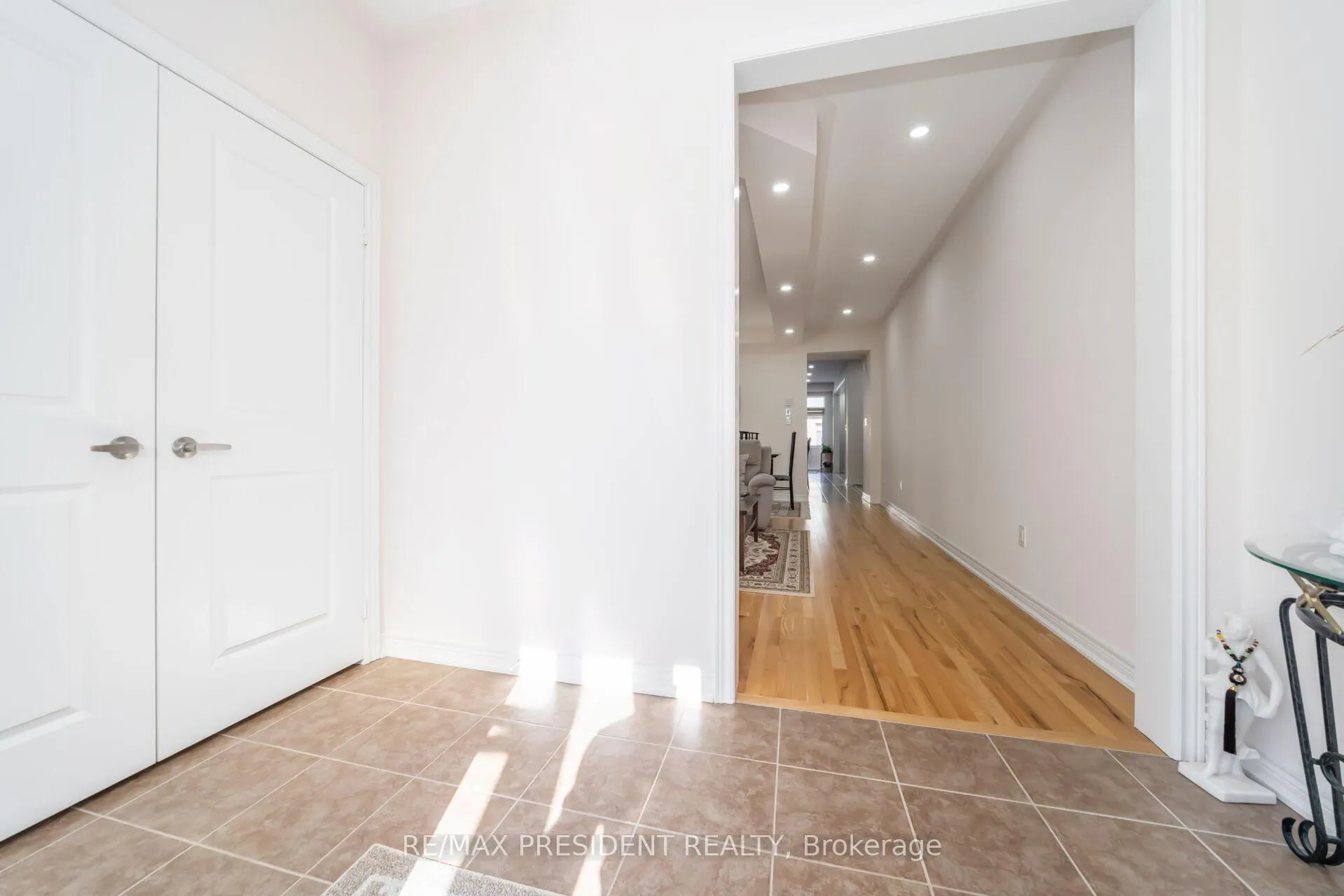 Photo 7 of 13 Clunburry Road, Brampton, Northwest Brampton — HOMEH