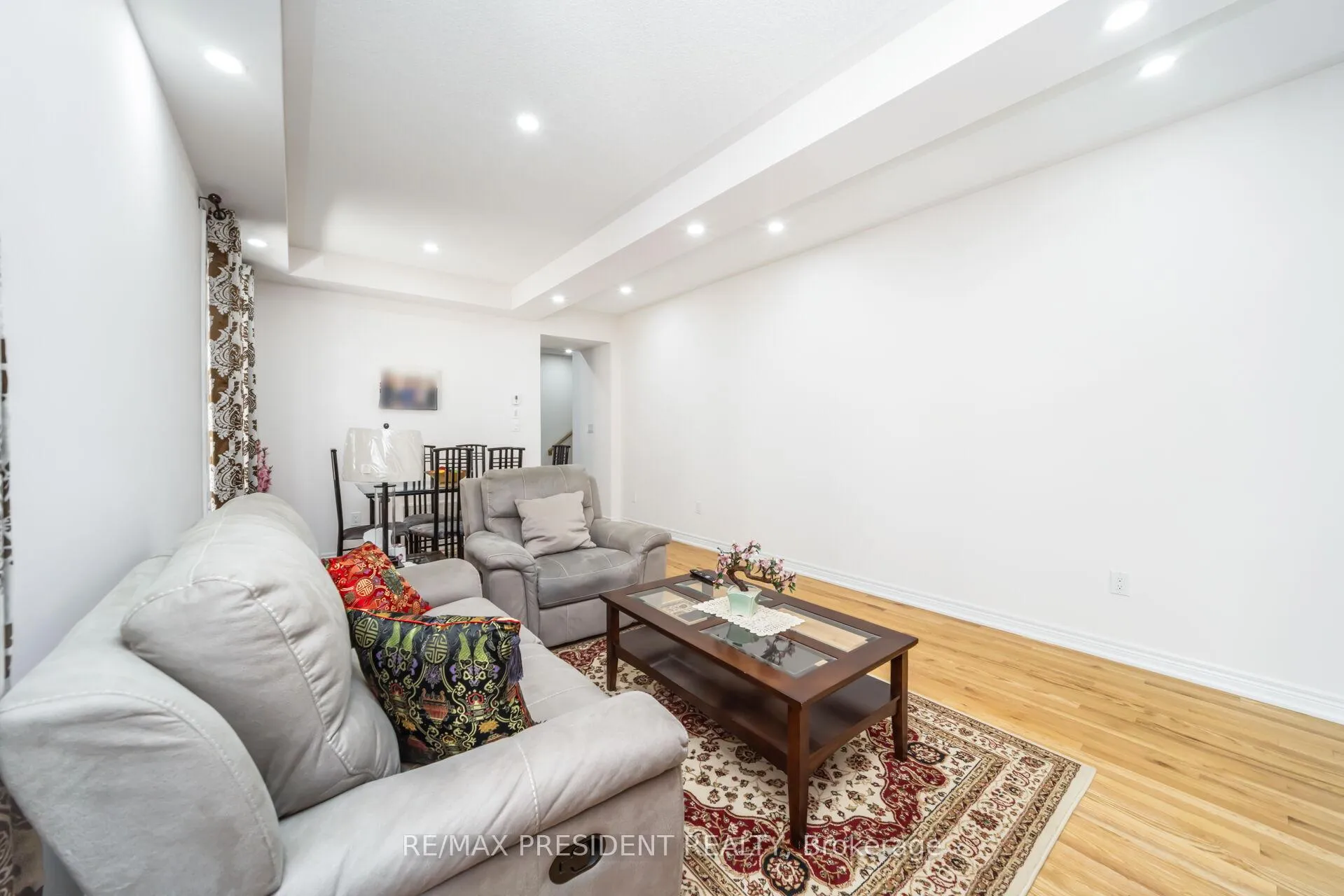 Photo 9 of 13 Clunburry Road, Brampton, Northwest Brampton — HOMEH