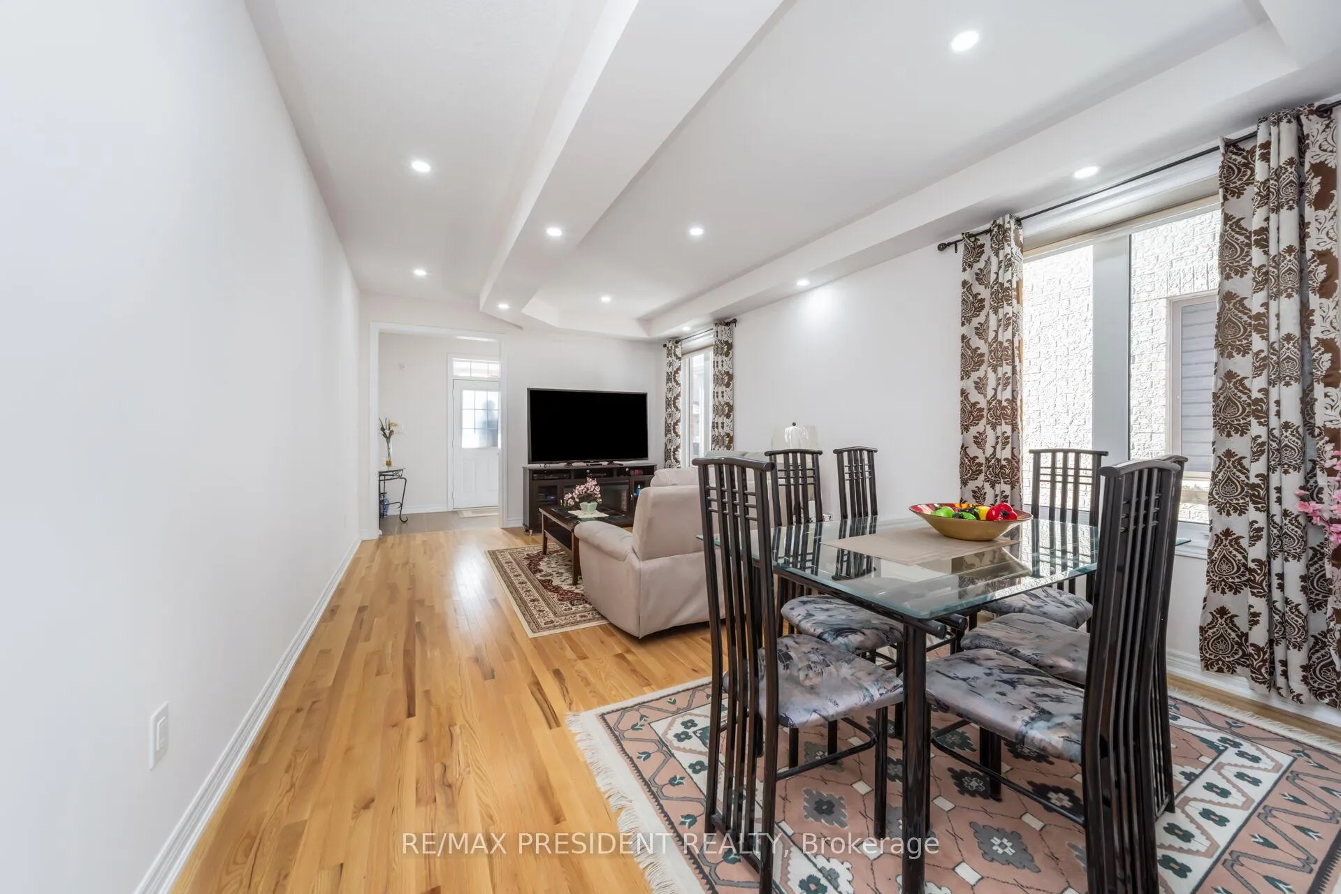 Photo 12 of 13 Clunburry Road, Brampton, Northwest Brampton — HOMEH