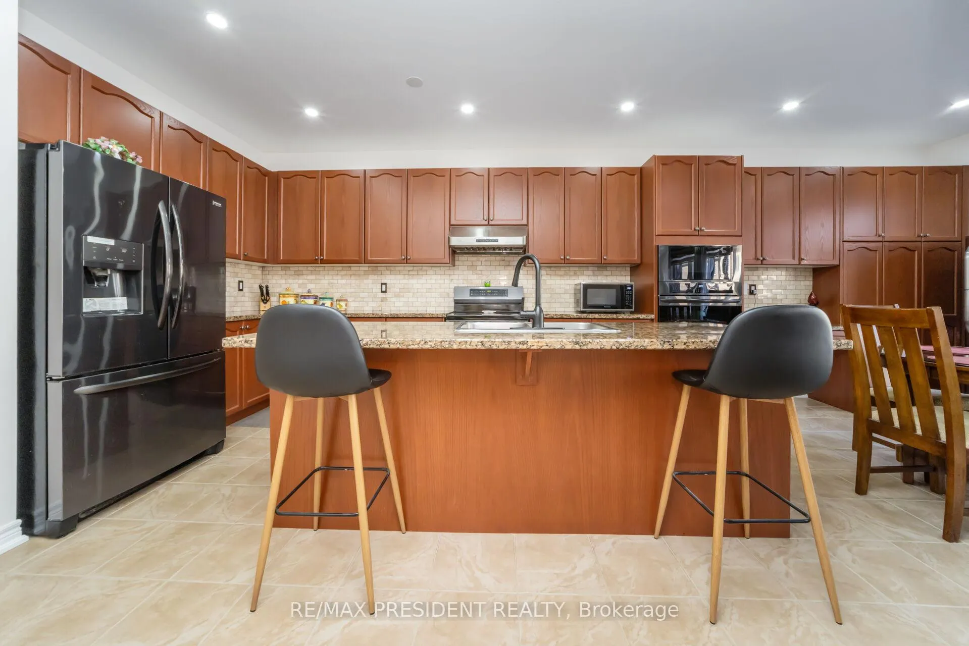 Photo 14 of 13 Clunburry Road, Brampton, Northwest Brampton — HOMEH