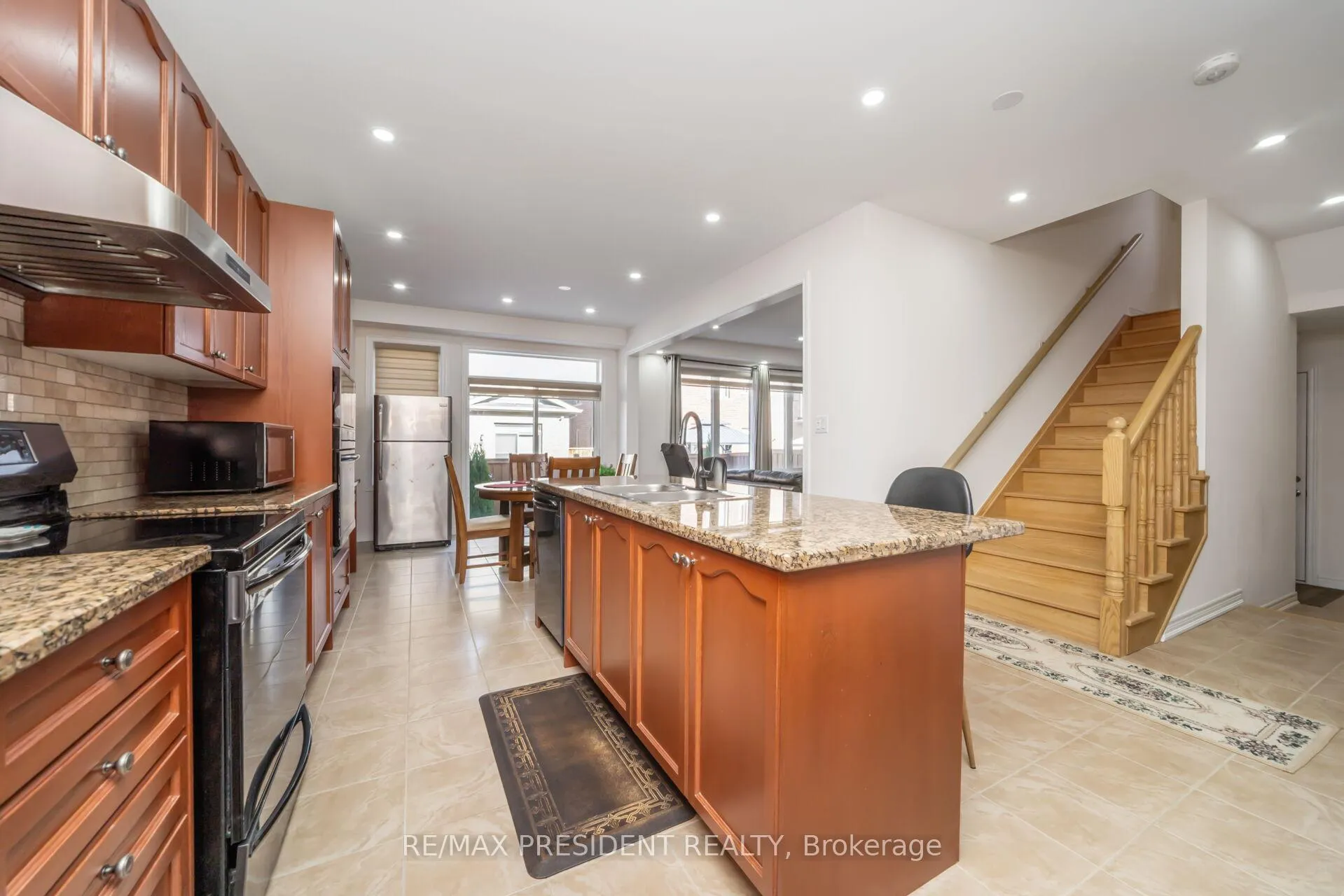 Photo 18 of 13 Clunburry Road, Brampton, Northwest Brampton — HOMEH