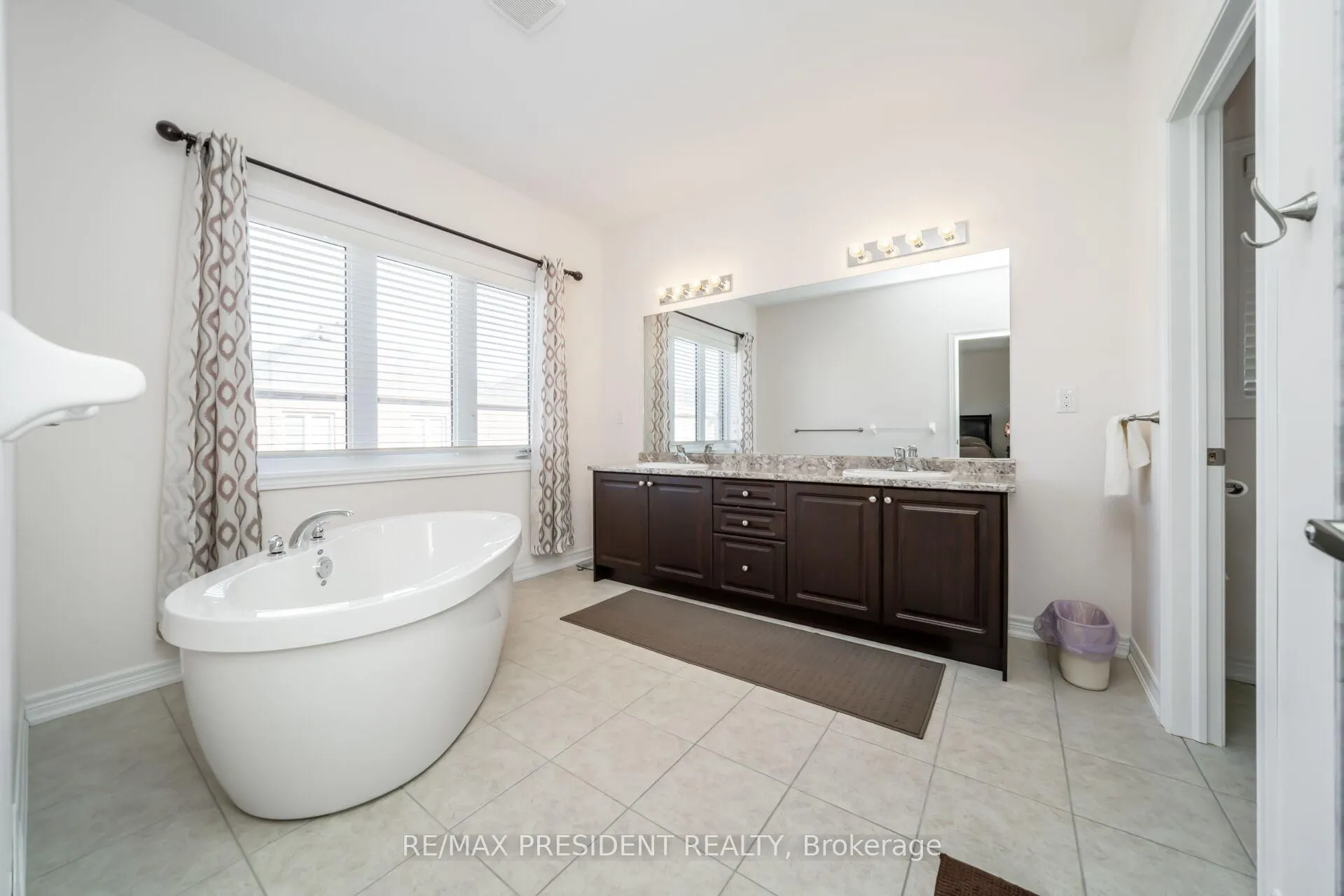 Photo 31 of 13 Clunburry Road, Brampton, Northwest Brampton — HOMEH