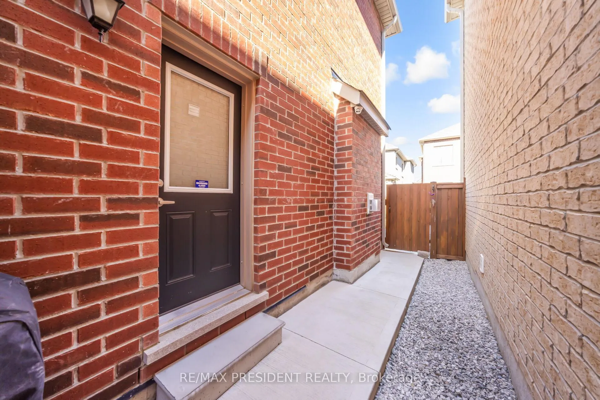 Photo 45 of 13 Clunburry Road, Brampton, Northwest Brampton — HOMEH