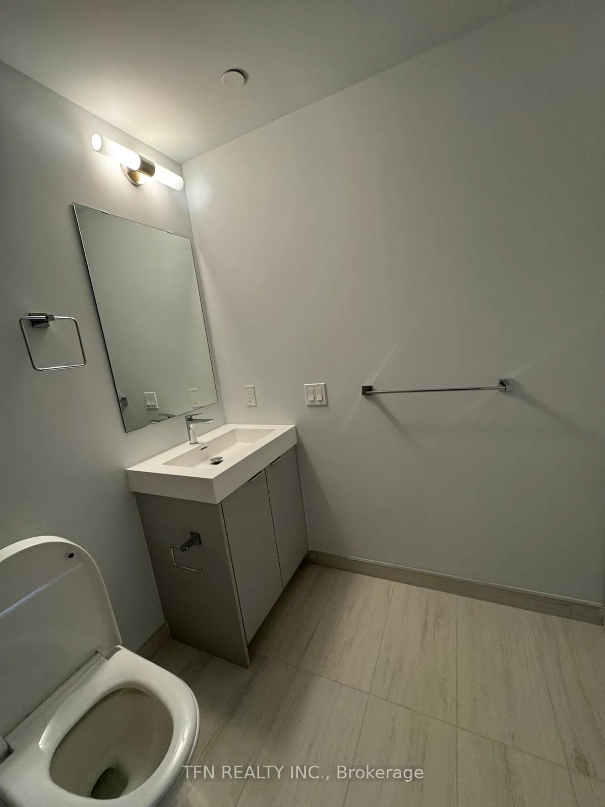 Photo 5 of Unit 2405, 2920 Highway 7, Vaughan, Concord — HOMEH