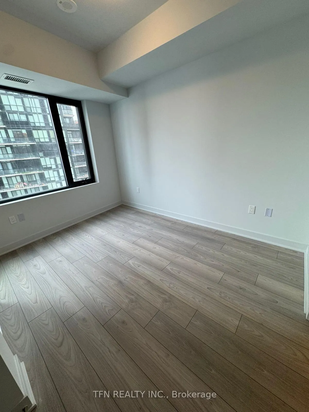 Photo 7 of Unit 2405, 2920 Highway 7, Vaughan, Concord — HOMEH