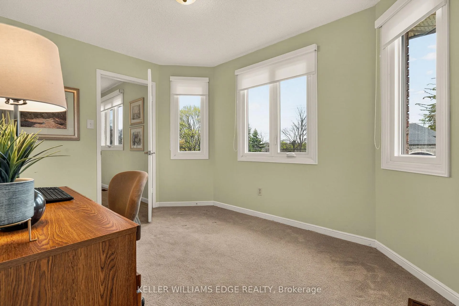 Photo 31 of 520 Woodview Road, Burlington, Roseland — HOMEH