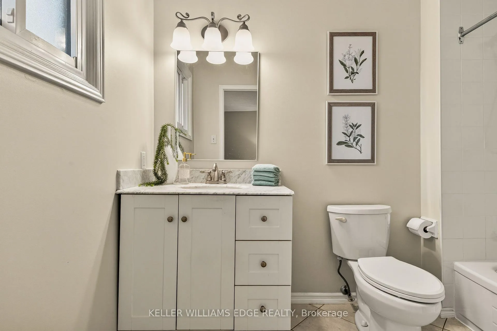 Photo 37 of 520 Woodview Road, Burlington, Roseland — HOMEH