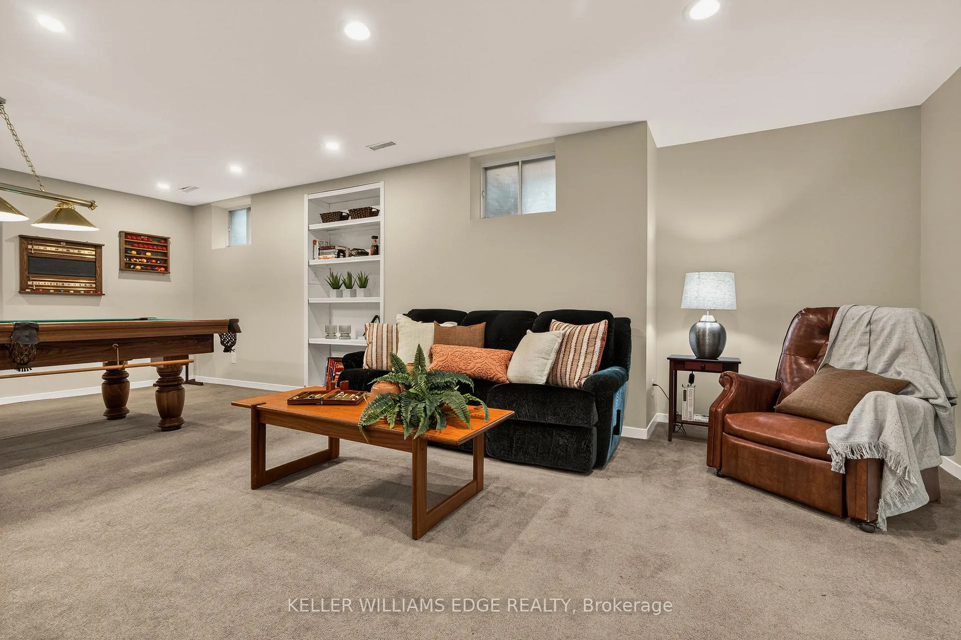 Photo 40 of 520 Woodview Road, Burlington, Roseland — HOMEH