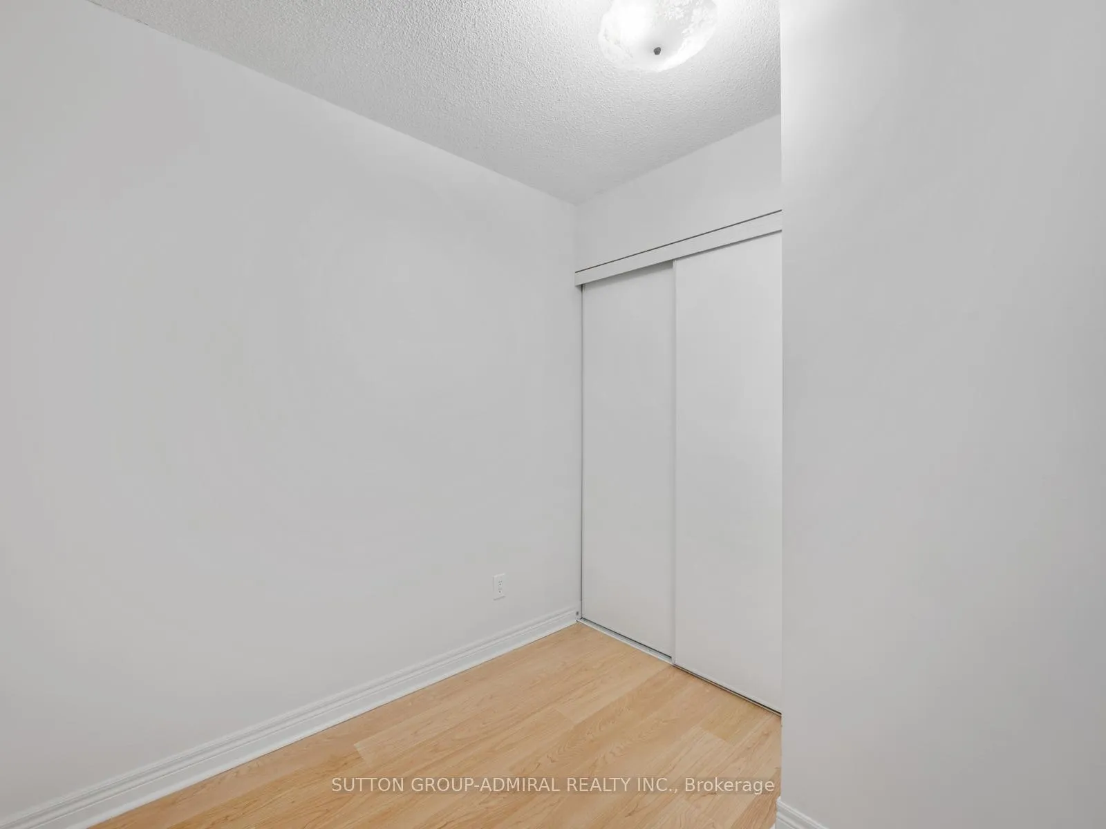 Photo 3 of Unit 1101, 60 Disera Drive, Vaughan, Beverley Glen — HOMEH