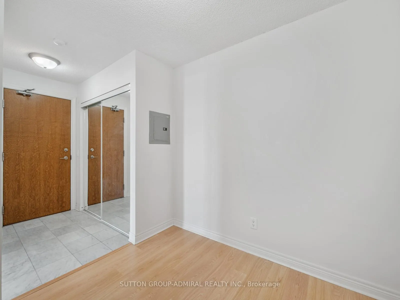 Photo 4 of Unit 1101, 60 Disera Drive, Vaughan, Beverley Glen — HOMEH