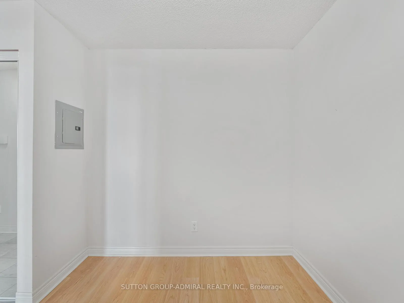 Photo 5 of Unit 1101, 60 Disera Drive, Vaughan, Beverley Glen — HOMEH