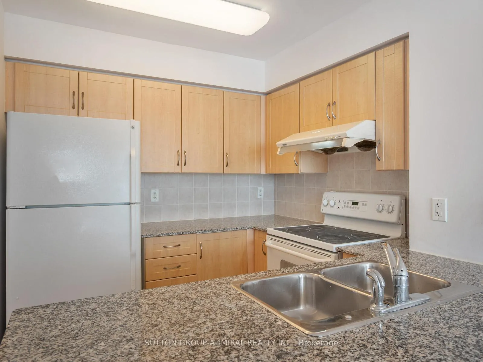 Photo 12 of Unit 1101, 60 Disera Drive, Vaughan, Beverley Glen — HOMEH
