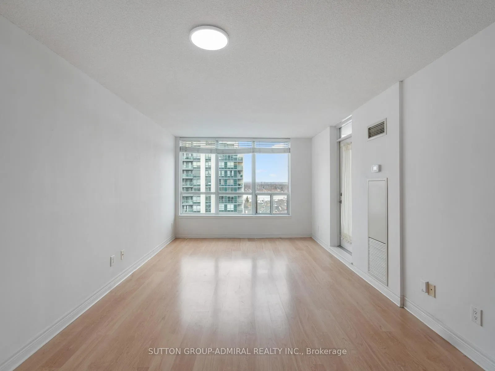 Photo 14 of Unit 1101, 60 Disera Drive, Vaughan, Beverley Glen — HOMEH