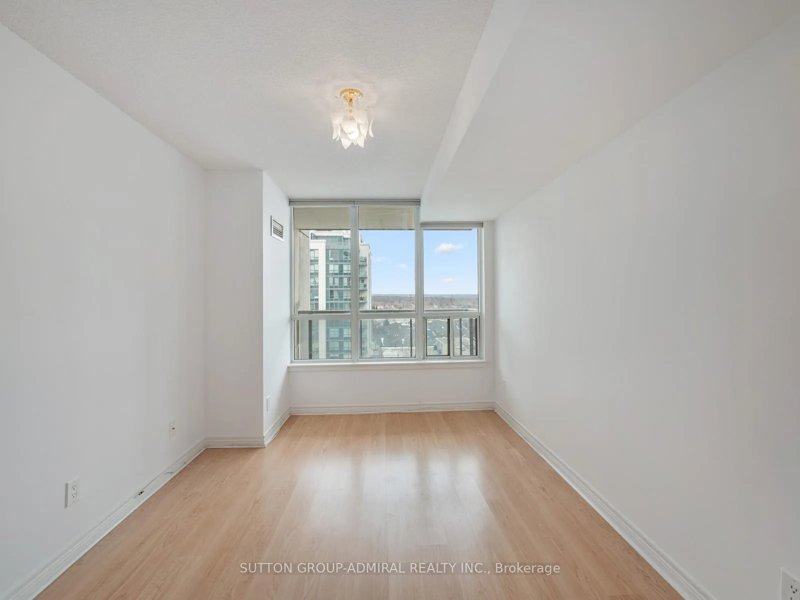 Photo 19 of Unit 1101, 60 Disera Drive, Vaughan, Beverley Glen — HOMEH