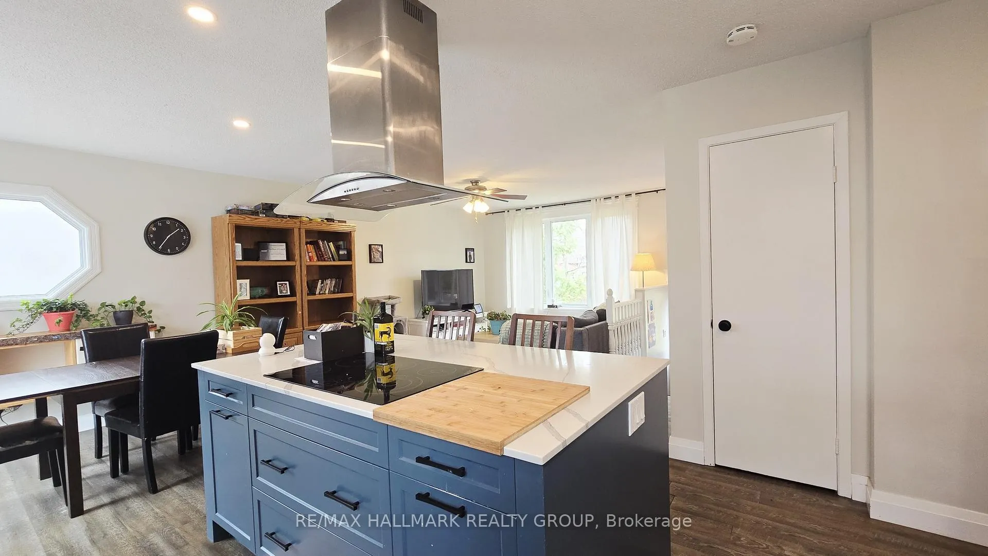 Photo 6 of 244 Baldwin Street, Ottawa, Constance Bay — HOMEH